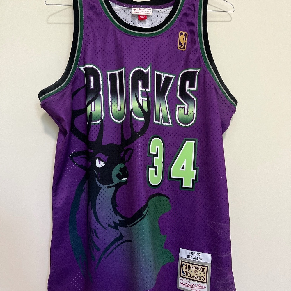 *New* Milwaukee Bucks Ray Allen Throwback Hardwood Classics (L)